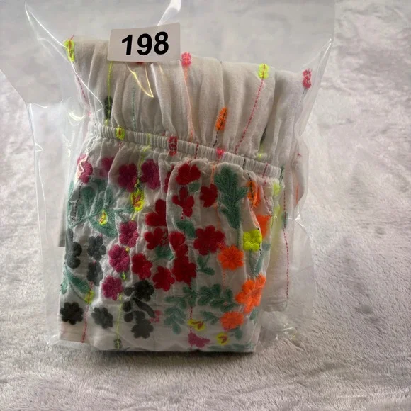 NWT Crown & Ivy Womens Embroidered Flutter Sleeve Peplum Top 1X White Multicolor - Picture 9 of 9